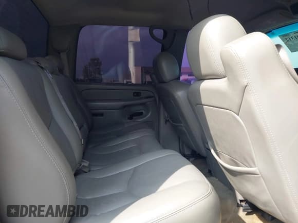 ✅ 2005 Chevrolet Silverado 2500HD LS • VIN: 1GCHK23205F891840 • Lot: 41901312. Listed on IAAI with 197,678 mi. Free auction sales archive from the USA and detailed vehicle history report at DreamBid. Image 8.