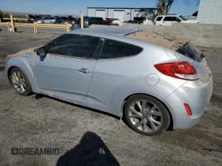 ✅ 2016 Hyundai Veloster • VIN: KMHTC6AD7GU280426 • Lot: 77609894. Wystawiony na Copart z przebiegiem Nie podano. Bezpłatny archiwum sprzedaży aukcyjnych z USA i szczegółowy raport historii pojazdu na DreamBid. Zdjęcie 2.