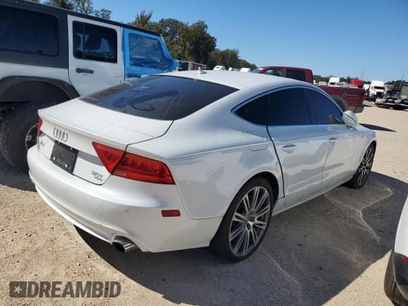 ✅ 2013 Audi A7 Premium Plus • VIN: WAUYGAFC6DN053636 • Лот: 87428435. Опубликован ранее на Copart с пробегом Не указан. Бесплатный доступ к архиву аукционных продаж из США и подробный отчёт об истории автомобиля на DreamBid. Изображение 3.