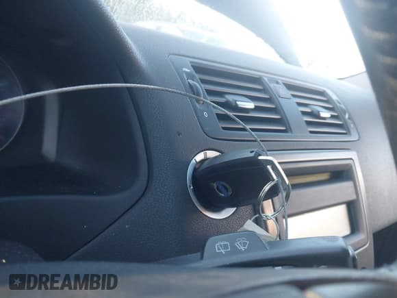 ✅ 2009 Volvo C30 • VIN: YV1MK672192150765 • Lot: 43933071. Listed on IAAI with 195,394 mi. Free auction sales archive from the USA and detailed vehicle history report at DreamBid. Image 11.