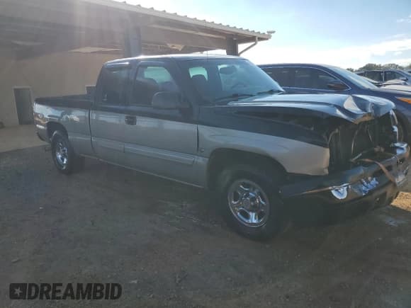 ✅ 2004 Chevrolet Silverado 1500 LS • VIN: 2GCEC19V041344214 • Лот: 79970194. Опубликован ранее на Copart с пробегом 275 969 миль. Бесплатный доступ к архиву аукционных продаж из США и подробный отчёт об истории автомобиля на DreamBid. Изображение 4.