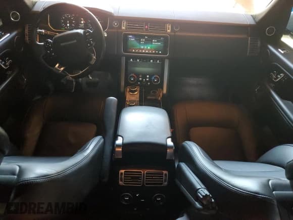 ✅ 2020 Land Rover Range Rover HSE • VIN: SALGS2RUXLA588619 • Lot: 91218085. Listed on Copart with 150,295 mi. Free auction sales archive from the USA and detailed vehicle history report at DreamBid. Image 8.