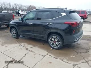 ✅ 2021 Kia Seltos SX • VIN: KNDETCA24M7151015 • Лот: 43747923. Опубликован ранее на IAAI с пробегом 113 869 миль. Бесплатный доступ к архиву аукционных продаж из США и подробный отчёт об истории автомобиля на DreamBid. Изображение 3.
