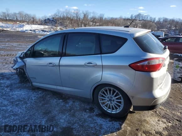 ✅ 2013 Ford C-Max SE • VIN: 1FADP5AU5DL501536 • Лот: 61712205. Опубликован ранее на Copart с пробегом 222 084 миль. Бесплатный доступ к архиву аукционных продаж из США и подробный отчёт об истории автомобиля на DreamBid. Изображение 2.