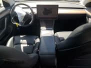 ✅ 2023 Tesla Model 3 • VIN: 5YJ3E1EA6PF426955 • Lot: 55119795. Wystawiony na Copart z przebiegiem 26 686 mil. Bezpłatny archiwum sprzedaży aukcyjnych z USA i szczegółowy raport historii pojazdu na DreamBid. Zdjęcie 8.