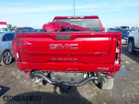✅ 2024 GMC Sierra 1500 AT4 • VIN: 3GTUUEEL5RG163404 • Лот: 41137809. Опубликован ранее на IAAI с пробегом 12 201 миль. Бесплатный доступ к архиву аукционных продаж из США и подробный отчёт об истории автомобиля на DreamBid. Изображение 17.