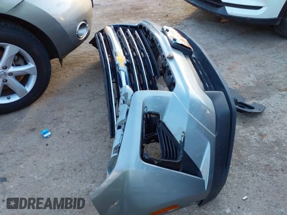 ✅ 2025 Chevrolet Traverse AWD LT • VIN: 1GNEVGRS6SJ142099 • Lot: 43632152. Listed on IAAI with 22,545 mi. Free auction sales archive from the USA and detailed vehicle history report at DreamBid. Image 19.