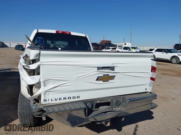 ✅ 2019 Chevrolet Silverado 1500 LT • VIN: 2GCRCPEC5K1140028 • Lot: 43470400. Wystawiony na IAAI z przebiegiem 105 887 mil. Bezpłatny archiwum sprzedaży aukcyjnych z USA i szczegółowy raport historii pojazdu na DreamBid. Zdjęcie 6.