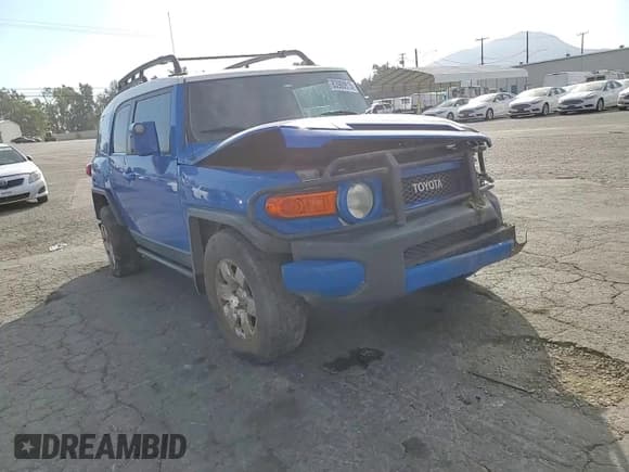 ✅ 2007 Toyota FJ Cruiser • VIN: JTEZU11F870004775 • Лот: 83988915. Опубликован ранее на Copart с пробегом 292 250 миль. Бесплатный доступ к архиву аукционных продаж из США и подробный отчёт об истории автомобиля на DreamBid. Изображение 14.