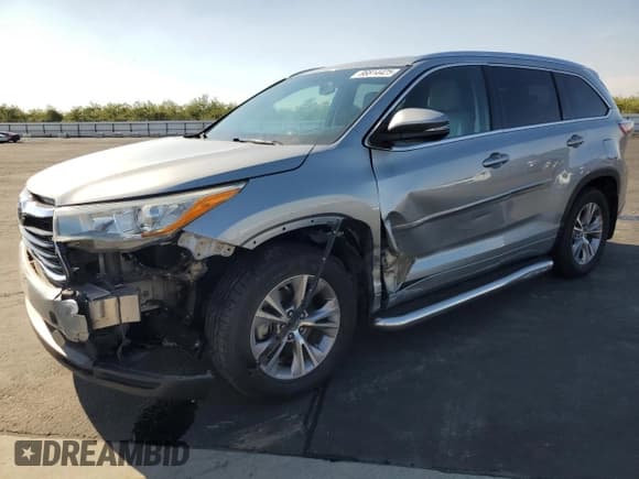 ✅ 2015 Toyota Highlander XLE • VIN: 5TDJKRFH9FS187325 • Lot: 86814425. Listed on Copart with 98,057 mi. Free auction sales archive from the USA and detailed vehicle history report at DreamBid. Image 1.