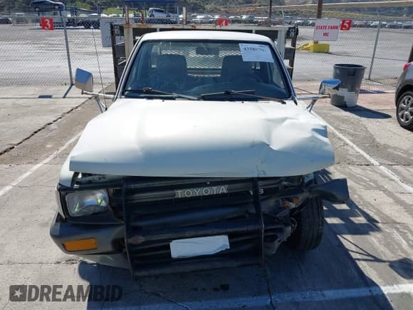 ✅ 1990 Toyota Pickup • VIN: JT5VN94T2L0019763 • Лот: 43588761. Опубликован ранее на IAAI с пробегом 282 430 миль. Бесплатный доступ к архиву аукционных продаж из США и подробный отчёт об истории автомобиля на DreamBid. Изображение 12.