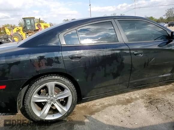2013 Dodge Charger SE with VIN 2C3CDXBGXDH605993, listed as a Copart auction lot 86324205 with 138,261 mi miles and Clean title. Bid and sale history available at DreamBid. Image 13.