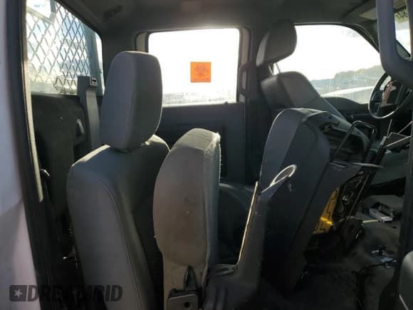 ✅ 2016 Ford F-350 Platinum • VIN: 1FT7W3B64GEC61581 • Лот: 79490184. Опубликован ранее на Copart с пробегом Не указан. Бесплатный доступ к архиву аукционных продаж из США и подробный отчёт об истории автомобиля на DreamBid. Изображение 10.