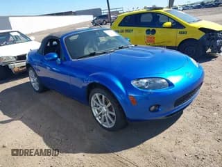 ✅ 2006 Mazda MX-5 Miata MX-5 • VIN: JM1NC25FX60111329 • Lot: 43501217. Wystawiony na IAAI z przebiegiem Nie podano. Bezpłatny archiwum sprzedaży aukcyjnych z USA i szczegółowy raport historii pojazdu na DreamBid. Zdjęcie 1.