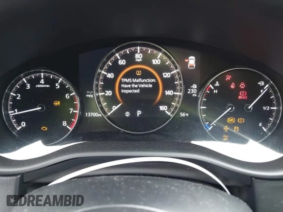 ✅ 2023 Mazda CX-30 Premium • VIN: 3MVDMBDYXPM556775 • Lot: 43704985. Wystawiony na IAAI z przebiegiem 13 700 mil. Bezpłatny archiwum sprzedaży aukcyjnych z USA i szczegółowy raport historii pojazdu na DreamBid. Zdjęcie 7.