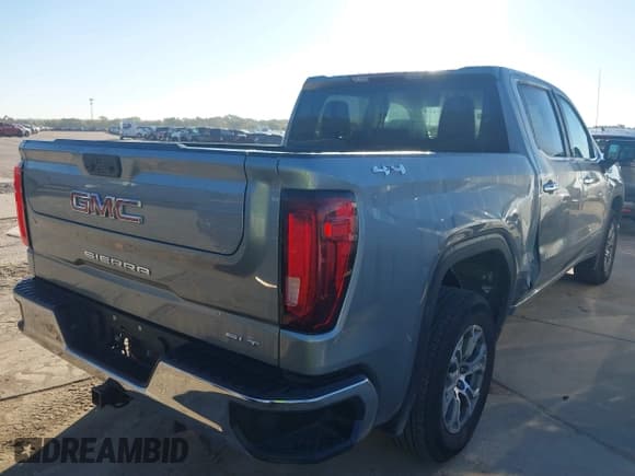 ✅ 2025 GMC Sierra 1500 SLT • VIN: 3GTUUDED2SG206119 • Лот: 43588189. Опубликован ранее на IAAI с пробегом 27 739 миль. Бесплатный доступ к архиву аукционных продаж из США и подробный отчёт об истории автомобиля на DreamBid. Изображение 4.