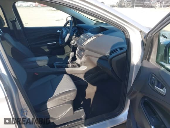 ✅ 2017 Ford Escape SE • VIN: 1FMCU9GD1HUD56858 • Lot: 43696316. Listed on IAAI with 130,024 mi. Free auction sales archive from the USA and detailed vehicle history report at DreamBid. Image 5.