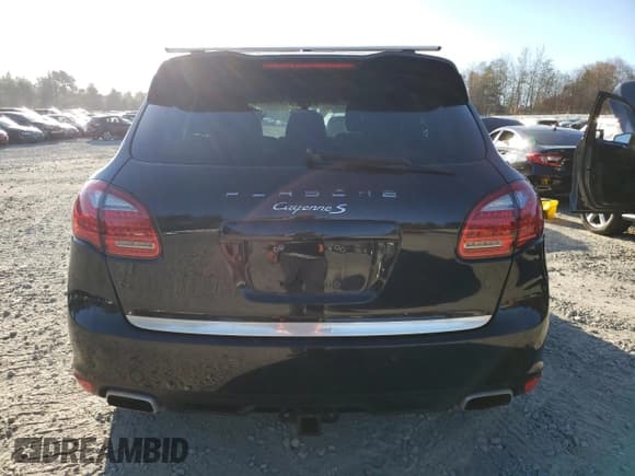 ✅ 2011 Porsche Cayenne S • VIN: WP1AB2A2XBLA55971 • Lot: 79240204. Listed on Copart with 162,034 mi. Free auction sales archive from the USA and detailed vehicle history report at DreamBid. Image 6.