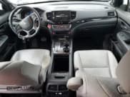 ✅ 2019 Honda Passport Elite • VIN: 5FNYF8H0XKB026985 • Lot: 91598085. Listed on Copart with 128,102 mi. Free auction sales archive from the USA and detailed vehicle history report at DreamBid. Image 8.