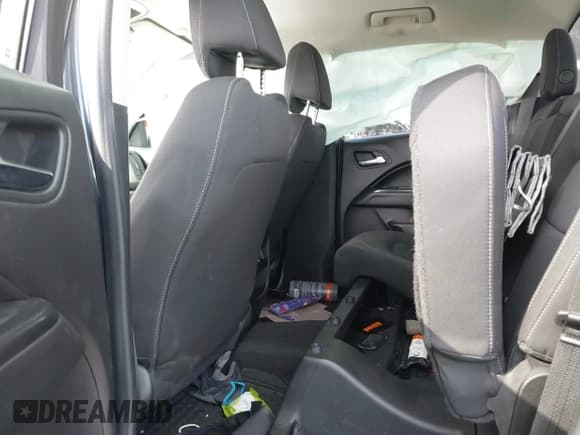 ✅ 2019 Chevrolet Colorado 2WD LT • VIN: 1GCGSCENXK1172564 • Lot: 41571842. Listed on IAAI with 82,816 mi. Free auction sales archive from the USA and detailed vehicle history report at DreamBid. Image 20.