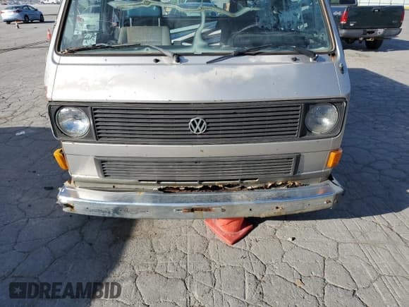 ✅ 1985 Volkswagen Vanagon • VIN: WV2YB0259FH031183 • Лот: 84936065. Опубликован ранее на Copart с пробегом 149 471 миль. Бесплатный доступ к архиву аукционных продаж из США и подробный отчёт об истории автомобиля на DreamBid. Изображение 12.