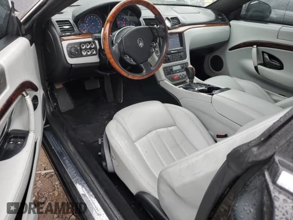 ✅ 2009 Maserati GranTurismo • VIN: ZAMGJ45A990044267 • Lot: 84144674. Listed on Copart with 63,178 mi. Free auction sales archive from the USA and detailed vehicle history report at DreamBid. Image 8.