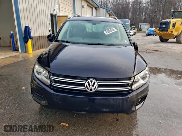 ✅ 2017 Volkswagen Tiguan Wolfsburg Edition • VIN: WVGSV7AX5HK008296 • Lot: 93389835. Listed on Copart with Not provided. Free auction sales archive from the USA and detailed vehicle history report at DreamBid. Image 5.