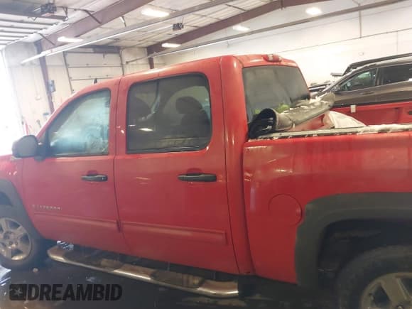 ✅ 2010 Chevrolet Silverado 1500 1HY • VIN: 3GCXKUEJ2AG214941 • Lot: 41221547. Listed on IAAI with 199,365 mi. Free auction sales archive from the USA and detailed vehicle history report at DreamBid. Image 14.