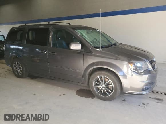 ✅ 2017 Dodge Grand Caravan GT • VIN: 2C4RDGEG3HR593672 • Lot: 91264455. Wystawiony na Copart z przebiegiem 225 185 mil. Bezpłatny archiwum sprzedaży aukcyjnych z USA i szczegółowy raport historii pojazdu na DreamBid. Zdjęcie 4.