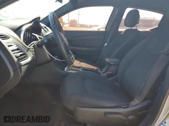 ✅ 2013 Dodge Avenger SE • VIN: 1C3CDZAB2DN571797 • Лот: 48866374. Опубликован ранее на Copart с пробегом 131 906 миль. Бесплатный доступ к архиву аукционных продаж из США и подробный отчёт об истории автомобиля на DreamBid. Изображение 7.