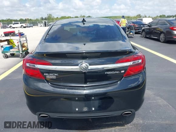 ✅ 2016 Buick Regal • VIN: 2G4GK5EX2G9161991 • Lot: 42355276. Wystawiony na IAAI z przebiegiem 216 986 mil. Bezpłatny archiwum sprzedaży aukcyjnych z USA i szczegółowy raport historii pojazdu na DreamBid. Zdjęcie 17.