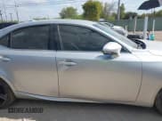 ✅ 2017 Lexus IS 200t • VIN: JTHBA1D23H5059662 • Lot: 43470484. Wystawiony na IAAI z przebiegiem 71 518 mil. Bezpłatny archiwum sprzedaży aukcyjnych z USA i szczegółowy raport historii pojazdu na DreamBid. Zdjęcie 13.