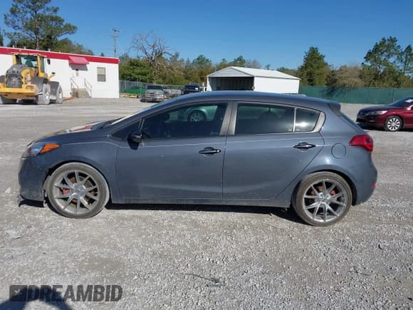 ✅ 2016 Kia Forte SX • VIN: KNAFZ5A3XG5546255 • Лот: 41839643. Опубликован ранее на IAAI с пробегом 91 699 миль. Бесплатный доступ к архиву аукционных продаж из США и подробный отчёт об истории автомобиля на DreamBid. Изображение 14.