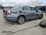 ✅ 2016 Volkswagen Passat SE • VIN: 1VWBT7A3XGC027438 • Лот: 83764315. Опубликован ранее на Copart с пробегом 117 886 миль. Бесплатный доступ к архиву аукционных продаж из США и подробный отчёт об истории автомобиля на DreamBid. Изображение 3.