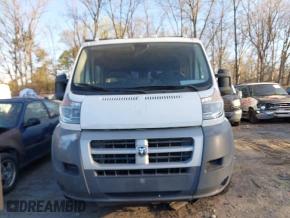 ✅ 2014 Ram ProMaster Cargo • VIN: 3C6TRVAG9EE102642 • Lot: 41852746. Wystawiony na IAAI z przebiegiem 190 275 mil. Bezpłatny archiwum sprzedaży aukcyjnych z USA i szczegółowy raport historii pojazdu na DreamBid. Zdjęcie 6.