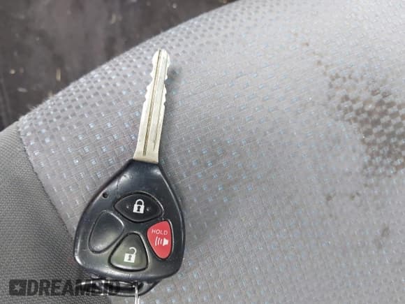 ✅ 2009 Toyota Matrix S • VIN: 2T1KE40E59C012578 • Лот: 43037790. Опубликован ранее на IAAI с пробегом 136 211 миль. Бесплатный доступ к архиву аукционных продаж из США и подробный отчёт об истории автомобиля на DreamBid. Изображение 11.