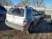 2010 Mercury Mariner z VIN 4M2CN8B73AKJ15604, wystawiony jako IAAI lot #41454647 z przebiegiem 170 761 mil mil oraz . Historia ofert i sprzedaży dostępna na DreamBid. Obrazek 4.