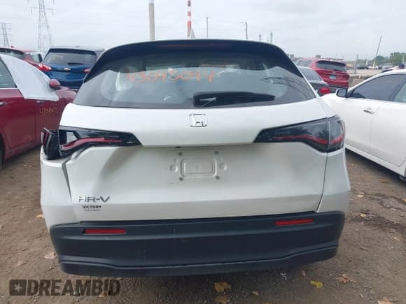 ✅ 2024 Honda HR-V LX • VIN: 3CZRZ2H35RM771808 • Lot: 43045094. Listed on IAAI with 13,817 mi. Free auction sales archive from the USA and detailed vehicle history report at DreamBid. Image 17.