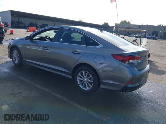 ✅ 2018 Hyundai Sonata SE • VIN: 5NPE24AF2JH674603 • Лот: 43516917. Опубликован ранее на IAAI с пробегом 116 680 миль. Бесплатный доступ к архиву аукционных продаж из США и подробный отчёт об истории автомобиля на DreamBid. Изображение 3.