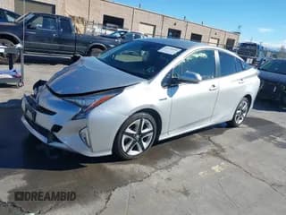 ✅ 2017 Toyota Prius Three • VIN: JTDKARFU8H3031852 • Лот: 43720495. Опубликован ранее на IAAI с пробегом 56 273 миль. Бесплатный доступ к архиву аукционных продаж из США и подробный отчёт об истории автомобиля на DreamBid. Изображение 2.