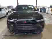 2024 Dodge Hornet R/T z VIN ZACPDFCW3R3A27407, wystawiony jako Copart lot #55059065 z przebiegiem 20 754 mil mil oraz Szkoda całkowita • Salvage title. Historia ofert i sprzedaży dostępna na DreamBid. Obrazek 5.