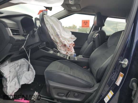 ✅ 2022 Mitsubishi Outlander SE • VIN: JA4J4UA84NZ037859 • Lot: 82709705. Wystawiony na Copart z przebiegiem 42 486 mil. Bezpłatny archiwum sprzedaży aukcyjnych z USA i szczegółowy raport historii pojazdu na DreamBid. Zdjęcie 7.