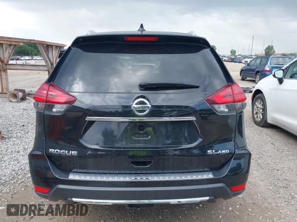 ✅ 2017 Nissan Rogue S • VIN: JN8AT2MV3HW254196 • Lot: 42767697. Listed on IAAI with 85,257 mi. Free auction sales archive from the USA and detailed vehicle history report at DreamBid. Image 16.