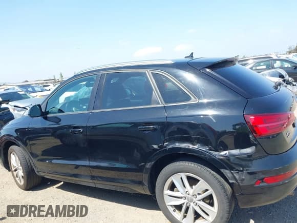 ✅ 2017 Audi Q3 Premium • VIN: WA1BCCFS5HR010731 • Lot: 42211073. Wystawiony na IAAI z przebiegiem 67 383 mil. Bezpłatny archiwum sprzedaży aukcyjnych z USA i szczegółowy raport historii pojazdu na DreamBid. Zdjęcie 14.