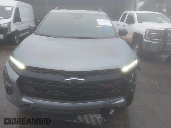 ✅ 2025 Chevrolet Equinox FWD RS • VIN: 3GNAXLEG1SL173319 • Lot: 43038770. Wystawiony na IAAI z przebiegiem 15 146 mil. Bezpłatny archiwum sprzedaży aukcyjnych z USA i szczegółowy raport historii pojazdu na DreamBid. Zdjęcie 12.