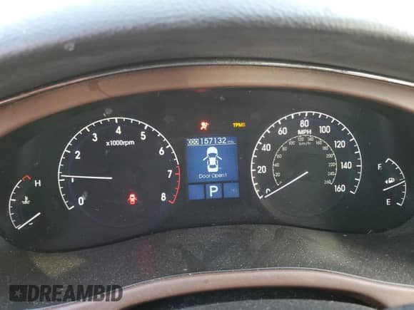 2009 Hyundai Genesis z VIN KMHGC46F59U032419, wystawiony jako Copart lot #73657974 z przebiegiem 157 132 mil mil oraz Szkoda całkowita • Salvage title. Historia ofert i sprzedaży dostępna na DreamBid. Obrazek 9.