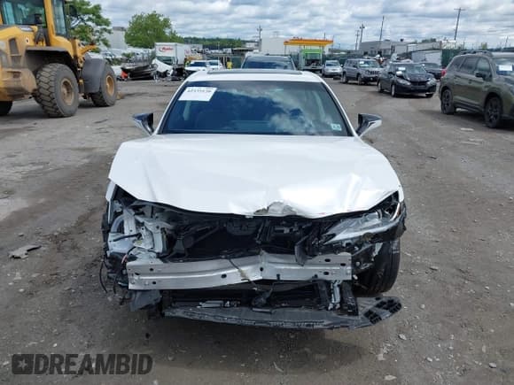 ✅ 2024 Lexus ES 300h Luxury • VIN: 58AEA1C15RU040758 • Lot: 42335120. Listed on IAAI with 20,691 mi. Free auction sales archive from the USA and detailed vehicle history report at DreamBid. Image 12.