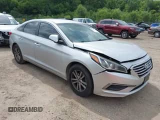 2016 Hyundai Sonata SE с VIN 5NPE24AF7GH395687, выставлен на аукционе IAAI как лот 42755602 с пробегом 190 204 миль миль и . История ставок и продаж доступна на DreamBid. Изображение 1.