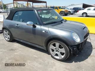 ✅ 2005 MINI Convertible S • VIN: WMWRH33585TF85313 • Lot: 42401456. Wystawiony na IAAI z przebiegiem 126 586 mil. Bezpłatny archiwum sprzedaży aukcyjnych z USA i szczegółowy raport historii pojazdu na DreamBid. Zdjęcie 1.