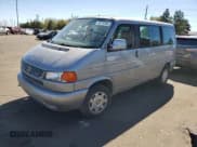✅ 2000 Volkswagen EuroVan • VIN: WV2MH4701YH133906 • Лот: 72370794. Опубликован ранее на Copart с пробегом Не указан. Бесплатный доступ к архиву аукционных продаж из США и подробный отчёт об истории автомобиля на DreamBid. Изображение 1.